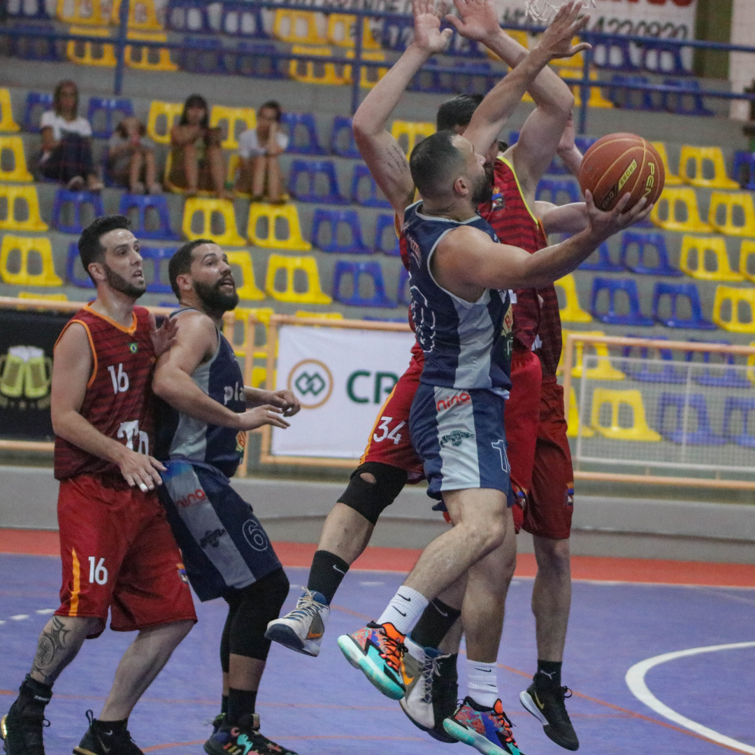 Basquete de Sarandi otimista com temporada após duas vitórias na etapa inicial do Campeonato Paranaense